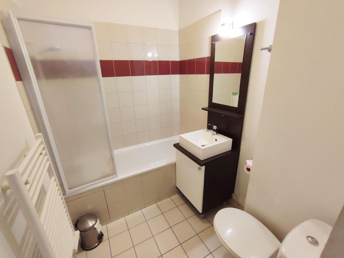 Le Bouquetin, Studio, Centre Luchon, Wifi, Casier A Skis, Ascenseur, 3 Personnes Bagneres-de-Luchon Экстерьер фото