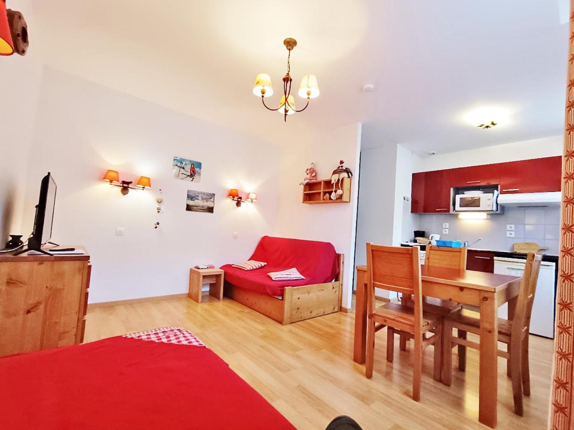 Le Bouquetin, Studio, Centre Luchon, Wifi, Casier A Skis, Ascenseur, 3 Personnes Bagneres-de-Luchon Экстерьер фото